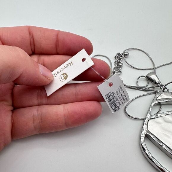 NWT Chico’s Textured Flip Metal Pendant Reversible Necklace Two Tone Gold Silver - Picture 6 of 6